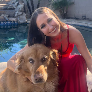 Meet your Posher, Caitlin